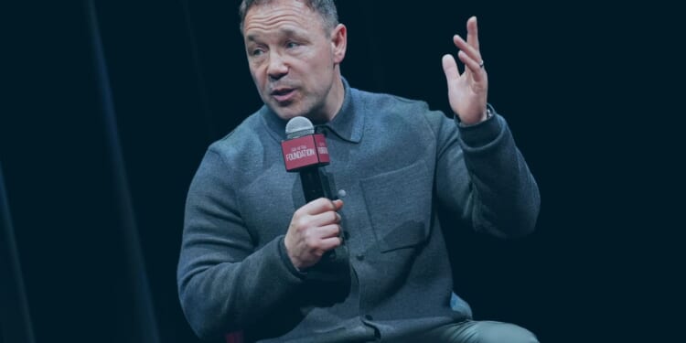 Adolescence's Stephen Graham slams 'disrespectful' Hollywood actors who turn up late to set calling stars 'disgusting'