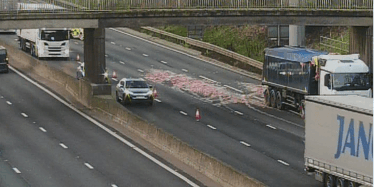 M6 shut after lorry spills meat across carriageway as drivers stuck in huge 60-minute queues