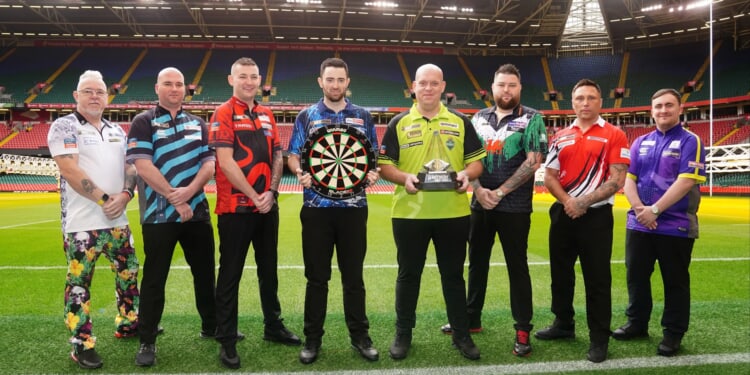 Two-time world champion 'should leave darts on his own terms' after 'concerning' performances