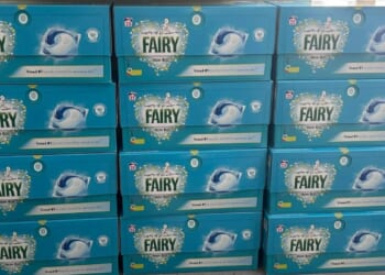 Mum begs people not to judge as she fills trolley with epic laundry bargain going for 10p a wash