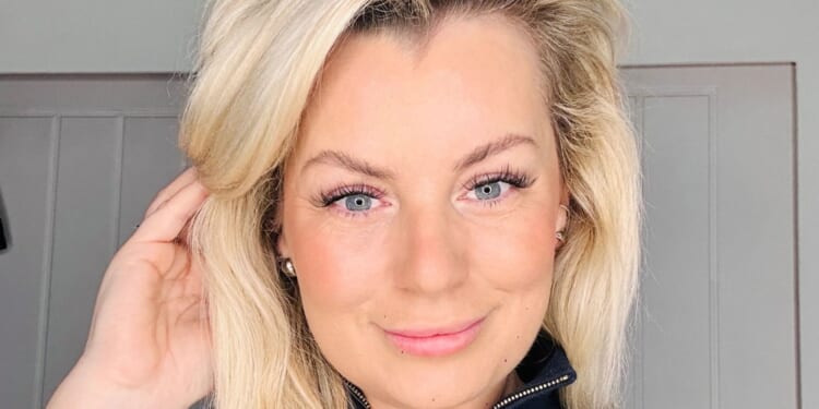 Divorce left me living in garage with my kids, it was soul-destroying but I worked hard & travelled world, writing books