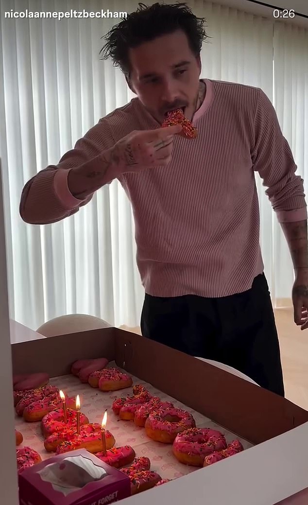 Unlike with the posts from his family, Brooklyn was quick to respond to one from his wife Nicola, commenting: ¿I love you baby girl.¿