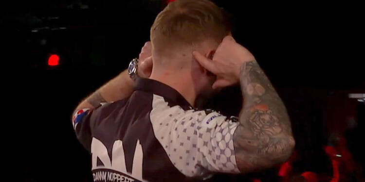 'Never felt this bad' - Darts star Danny Noppert hits nine-darter after throwing up FIVE times