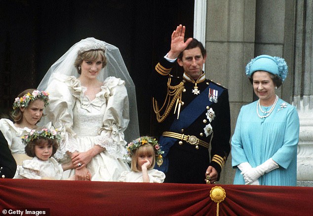The simplicity of Carolyne's dress stood in sharp contrast to the confection-like gown worn by Princess Diana of Wales during her 1981 wedding to Prince Charles