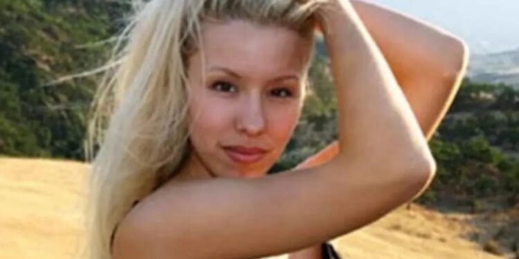 How final chilling pictures of showering boyfriend nailed sick girlfriend who murdered him after sex in jealous frenzy