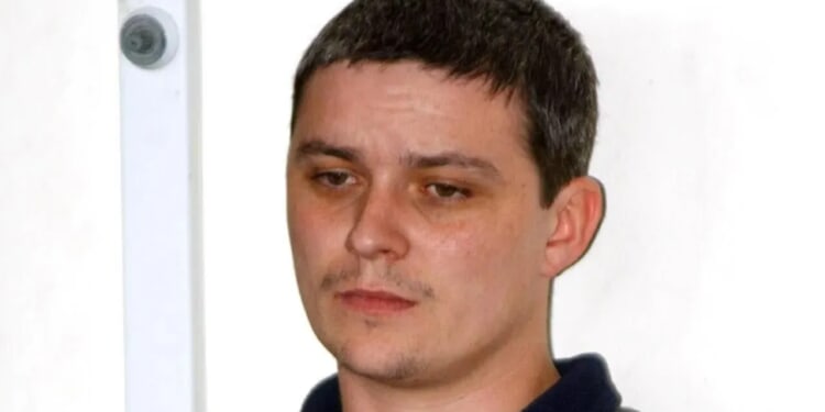Vile Ian Huntley toyed with cops and tricked the public over evil murders of Holly and Jessica