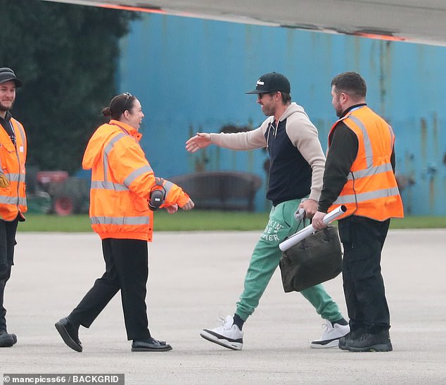 The It's Always Sunny in Philadelphia star greeted staff after disembarking his private jet