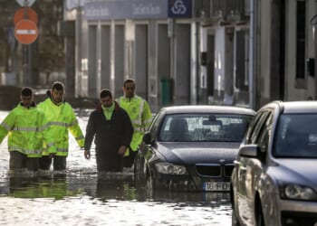 At least one dead as Spain is battered by storms and heavy rain with yellow weather warnings issued for holiday hotspot
