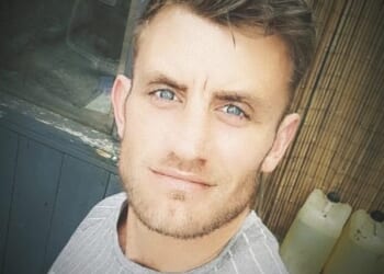 Tributes to 'beautiful' fiancé, 30