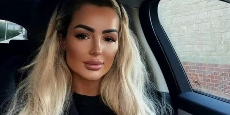 Woman sparks debate with bloke's brutal text after date