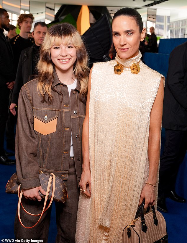 Inside the event, Jennifer mingled with American figure skater Alysa Liu