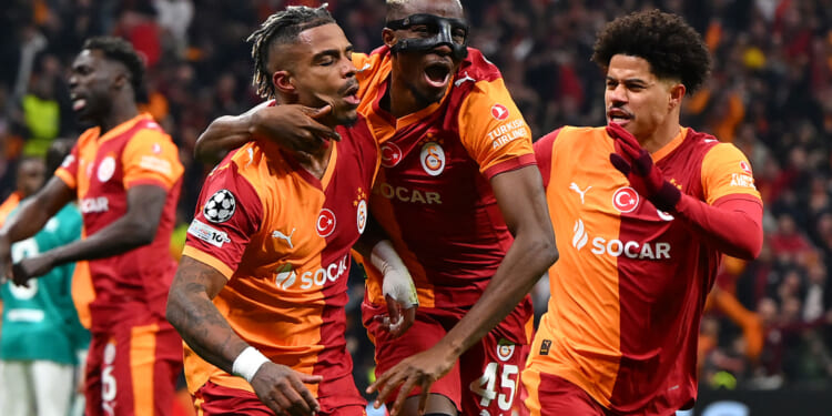 Reds lucky to escape Istanbul just a goal down as abject display piles pressure on Arne Slot
