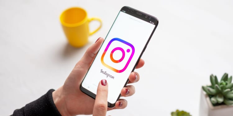 Instagram DOWN as thousands of users worldwide report outages & not being able to message on Meta-owned app