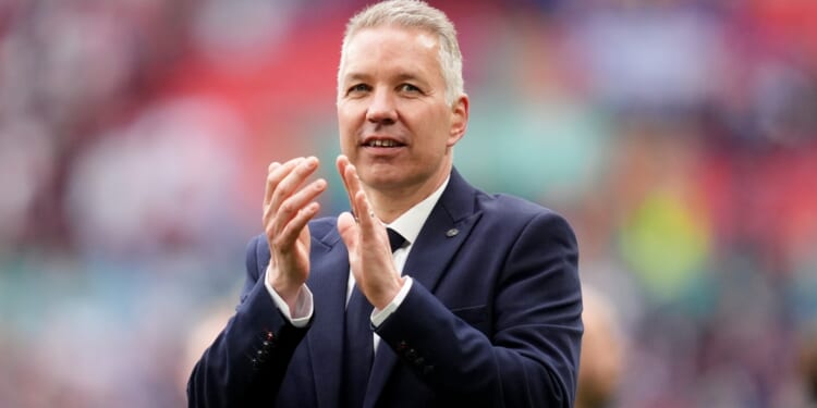 Sir Alex Ferguson's son issues statement after he emerges as manager target to replace former Premier League star