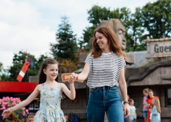 14 ways to treat your mum this Mother’s Day without splashing out from free fizz to a safari and magical family day out 
