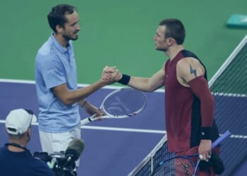 Furious crowd boos as British tennis star crashes out of tournament following highly controversial umpire call