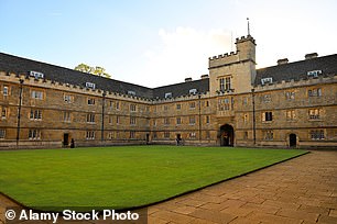The quad and buildings of Wadham college