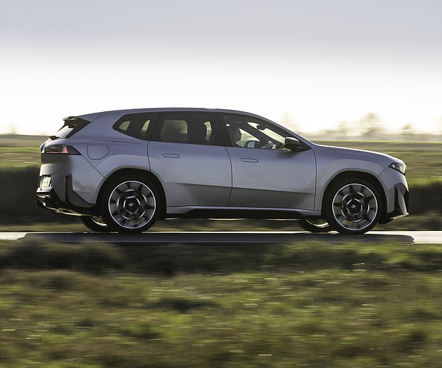 The claimed 500-mile range should not only get you from London to Dundee, but also further afield to Frankfurt or Hanover in Germany, or Strasbourg on the Franco-German border