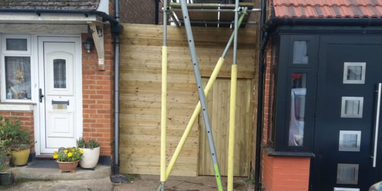 My mum’s neighbour asked permission to build a gate but took things to a new level & only put an access door for himself