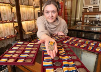 Fury as British war medals awarded to WW1 heroes being bought up & MELTED DOWN in silver price boom