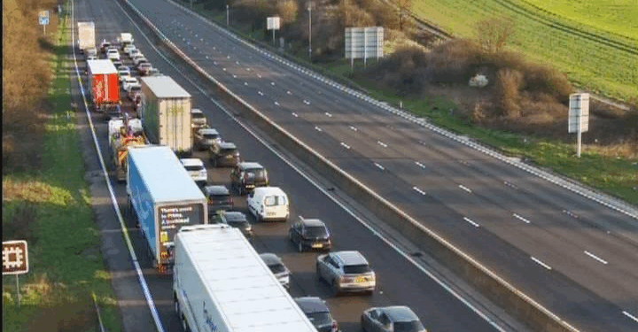 M1 closed in BOTH directions as cops on scene of incident and drivers hit with delays