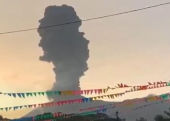 ‘Explosive eruption’ of Mount Kanlaon volcano sends ash cloud three miles into sky over Philippines