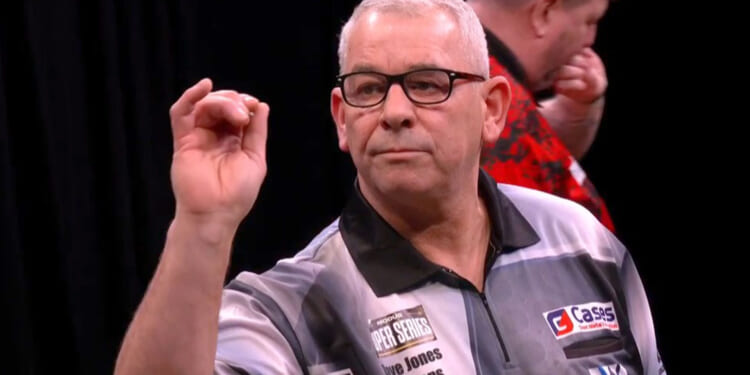 Amateur darts star's shock as 'mate's mate' he played while wives were at Slimming World turns out to be Gary Anderson