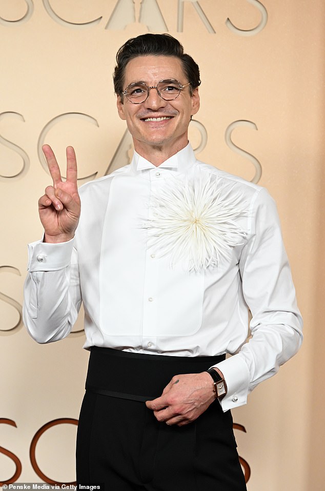 Many fans were left stunned over how different he looked without his facial hair, and took to X in droves to discuss it