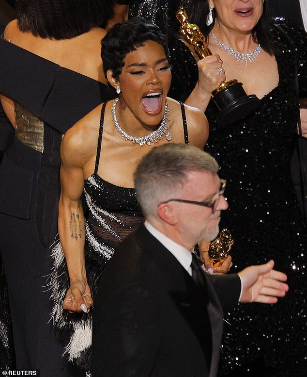 The clip ended with Taylor making it clear why she was furious, telling those around her: ‘Do not touch me, do not shove me, do not push me'