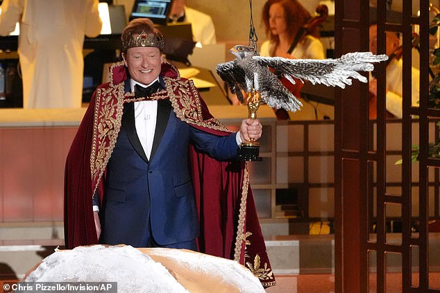 O'Brien's monologue then kicked into a surprise musical number featuring Josh Groban as the comedian joked about how he'd act if he ever won an Oscar himself