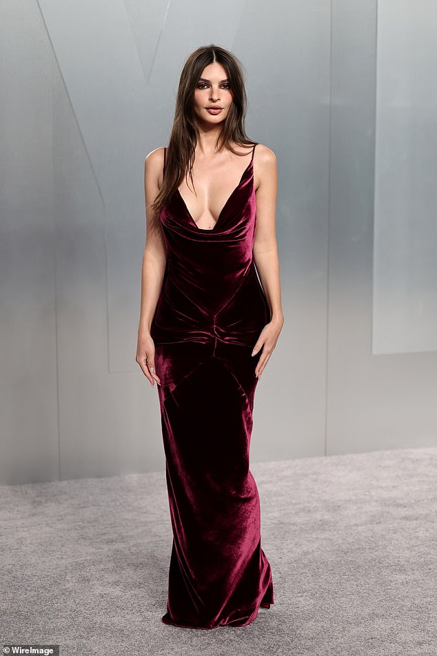 Emily Ratajkowski was a vision in velvet at the A-list soiree