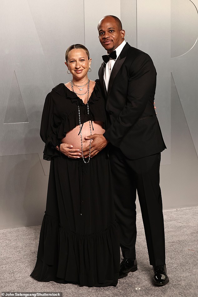 Pregnant Jennifer Meyer put her bump front and center as she attended the bash with fiance Geoffrey Ogunlesi