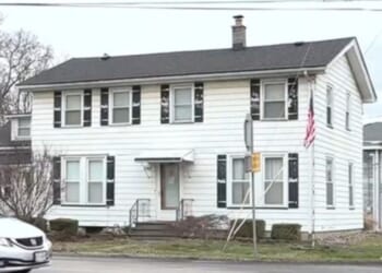 Teacher nicknamed ‘Major Hands’ accused of hosting wild orgies with prostitutes & invited guests he charged to attend