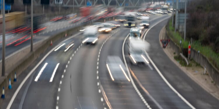 Warning for drivers as busiest motorway in UK to close overnight for a week