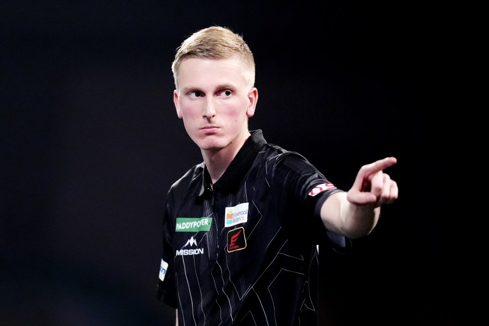 Paddy Power World Darts Championship - Day Three - Alexandra Palace