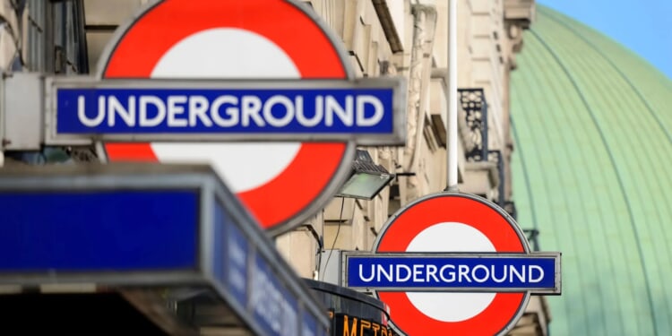 Huge Hollywood star set to lend his legendary voice to iconic Tube station this week