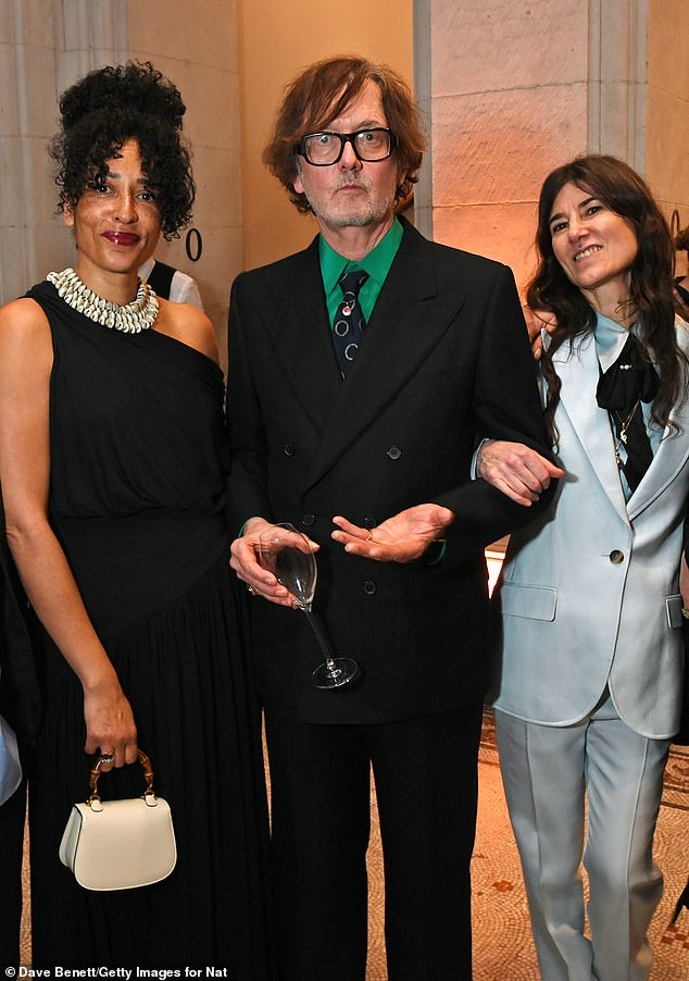 Zadie, Jarvis Cocker and Bella Freud posed for photo together