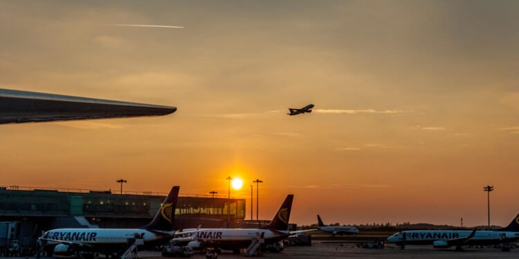 Major London airport hikes drop off fees to £10 TODAY – the second highest in the UK