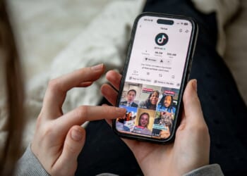 Six in 10 parents feel under pressure to appear 'perfect', poll finds