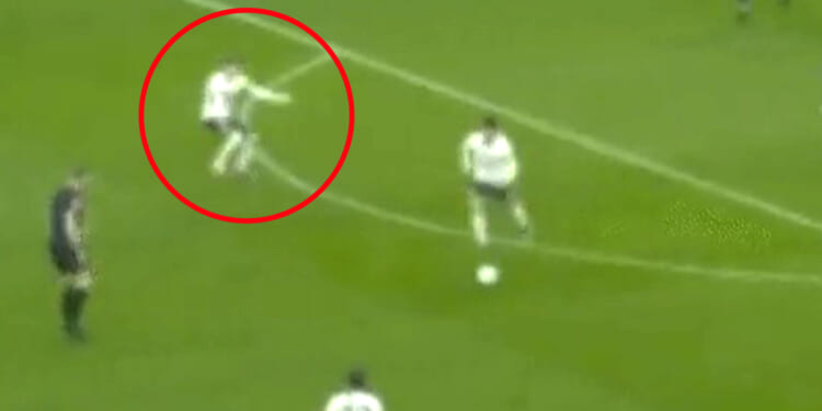 Eagle-eyed Chelsea fans spot Cole Palmer's hilarious reaction towards 'clown' Pedro Neto in horrendous Everton defeat