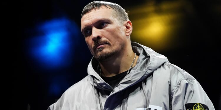 Oleksandr Usyk makes sensational career switch as heavyweight boxing king lands another title with new side hustle