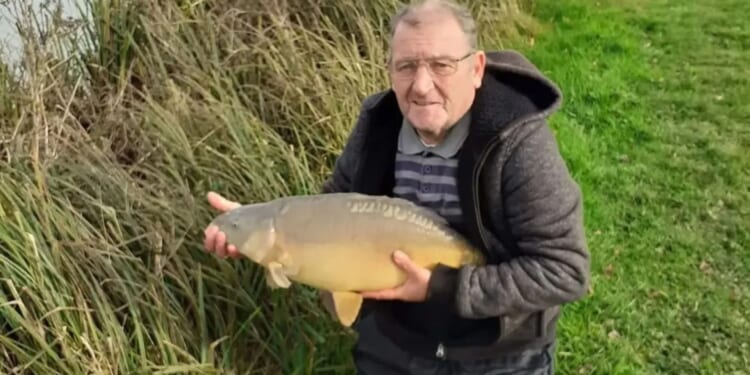 Brit grandad 'drug mule' is 'fighting for life' in Chile jail after drug lords ‘convinced’ pensioner to smuggle meth