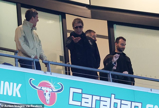 The brothers¿ famously turbulent relationship led to Oasis splitting 15 years ago, following a series of backstage bust-ups, walkouts and booze-fuelled arguments