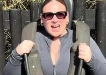 I'm a big booty girl but I don't let it stop me going to theme parks