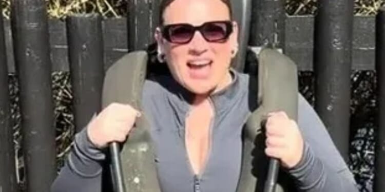 I'm a big booty girl but I don't let it stop me going to theme parks