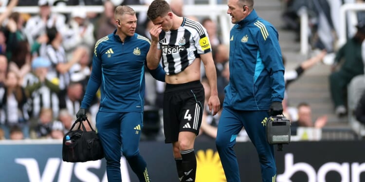 Newcastle star Sven Botman suffers horror 'facial fracture' in derby defeat to Sunderland and undergoes surgery