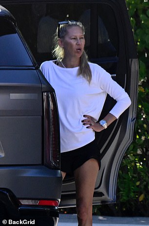 The 44-year-old showed off her toned legs as she took her three eldest to a waterpark