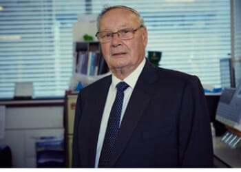 Detective who caught evil child killer & rapist Colin Pitchfork by using DNA in world-first dies aged 90