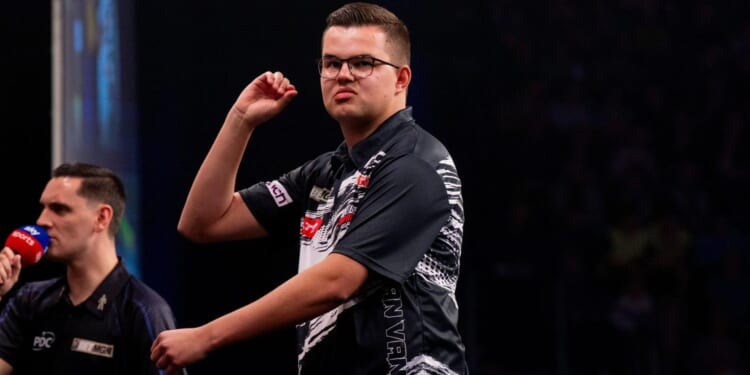 Gian van Veen issues health update after undergoing kidney stones surgery and pulling out of Premier League Darts event