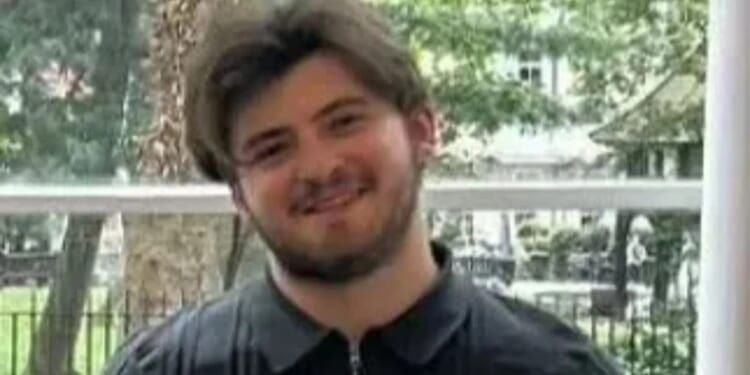 Sales broker on pub crawl fell to his death after jumping over gate into locked courtyard